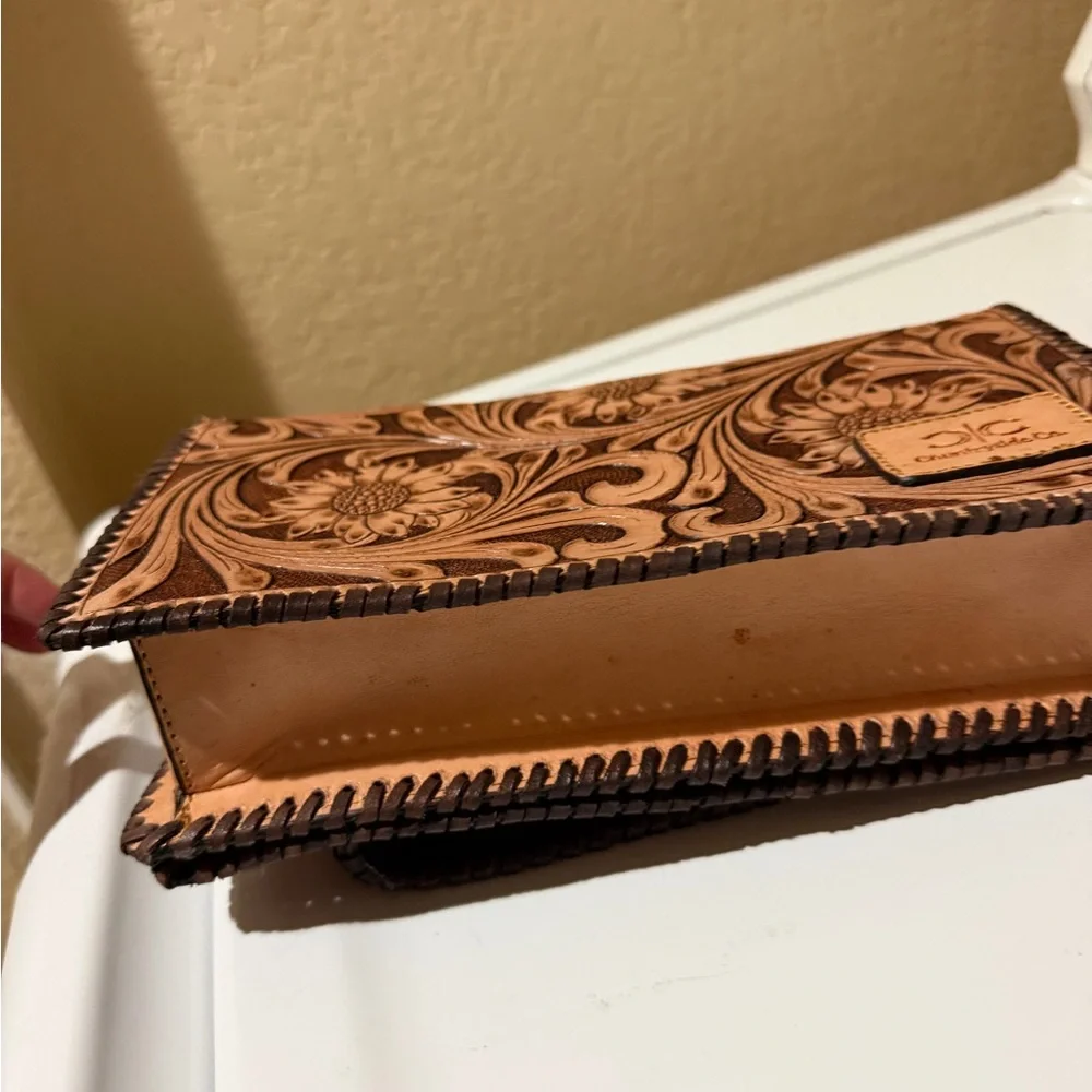 N/A authentic tooled